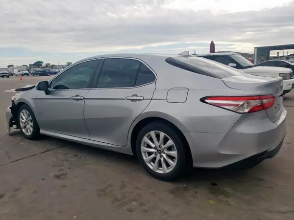 4T1B11HK9KU783375 2019 TOYOTA CAMRY - Image 2