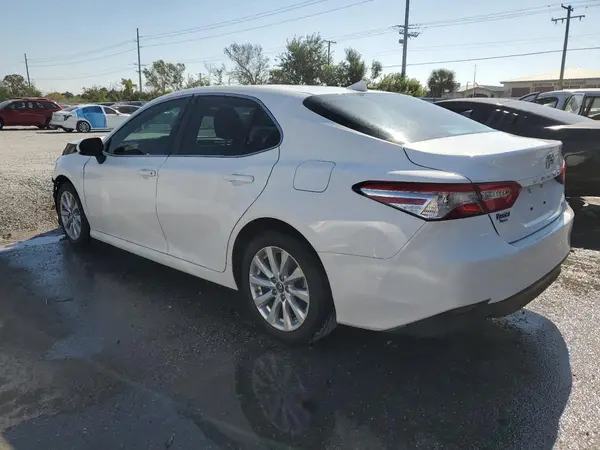 4T1B11HK9KU786132 2019 TOYOTA CAMRY - Image 2