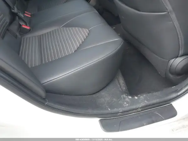 4T1B11HK9KU792030 2019 TOYOTA CAMRY - Image 8