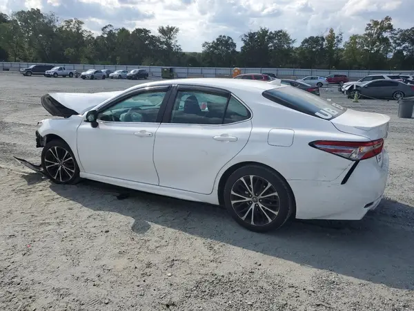 4T1B11HK9KU794781 2019 TOYOTA CAMRY - Image 2