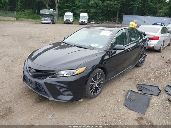 4T1B11HK9KU795008 2019 TOYOTA CAMRY - Image 2