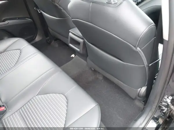 4T1B11HK9KU795008 2019 TOYOTA CAMRY - Image 8