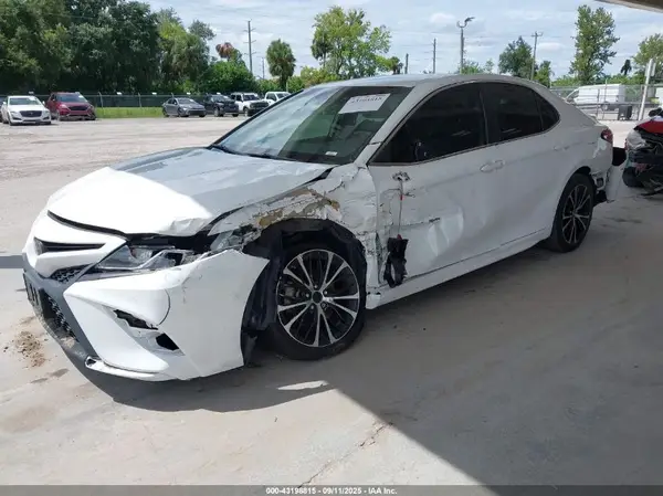 4T1B11HK9KU798832 2019 TOYOTA CAMRY - Image 2