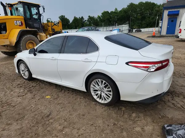 4T1B11HK9KU802992 2019 TOYOTA CAMRY - Image 2