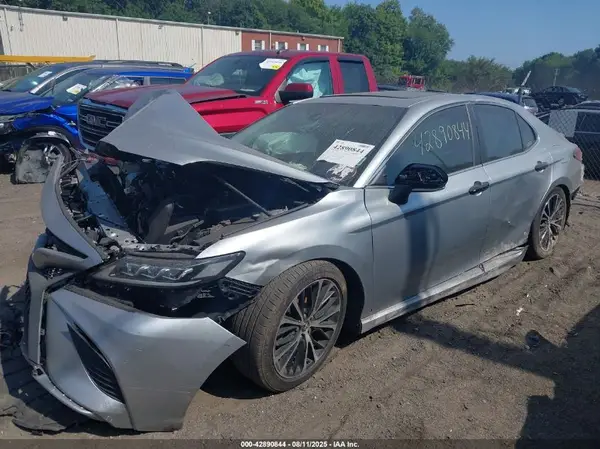 4T1B11HK9KU803771 2019 TOYOTA CAMRY - Image 2