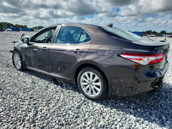 4T1B11HK9KU809764 2019 TOYOTA CAMRY - Image 2