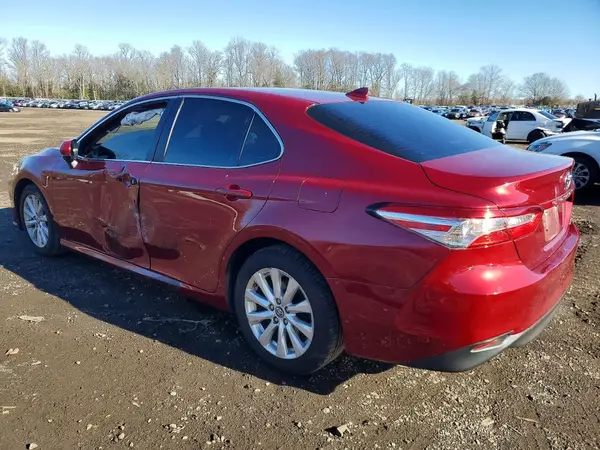 4T1B11HK9KU810526 2019 TOYOTA CAMRY - Image 2