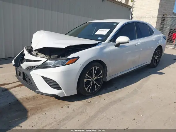 4T1B11HK9KU814883 2019 TOYOTA CAMRY - Image 2