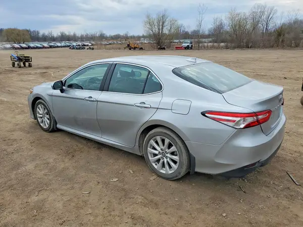 4T1B11HK9KU822563 2019 TOYOTA CAMRY - Image 2