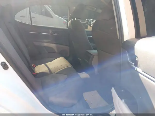 4T1B11HK9KU825205 2019 TOYOTA CAMRY - Image 8