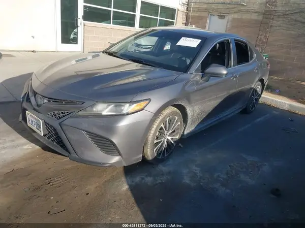 4T1B11HK9KU829061 2019 TOYOTA CAMRY - Image 2