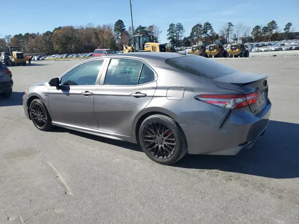 4T1B11HK9KU829819 2019 TOYOTA CAMRY - Image 2
