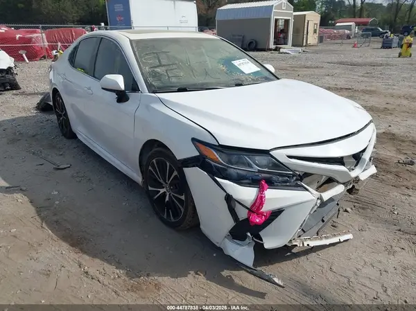 4T1B11HK9KU830131 2019 TOYOTA CAMRY - Image 1