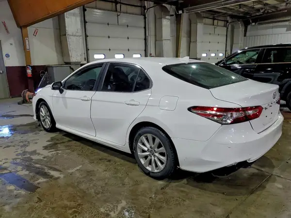 4T1B11HK9KU831988 2019 TOYOTA CAMRY - Image 2