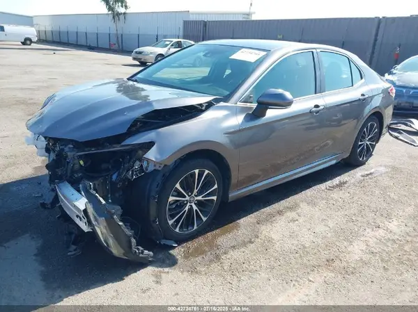 4T1B11HK9KU833093 2019 TOYOTA CAMRY - Image 2