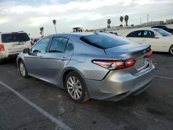 4T1B11HK9KU833918 2019 TOYOTA CAMRY - Image 2