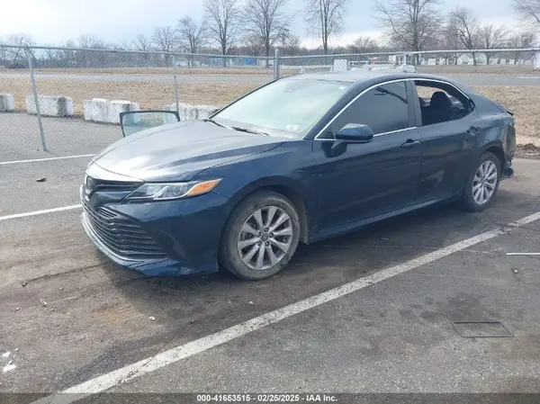 4T1B11HK9KU837127 2019 TOYOTA CAMRY - Image 2