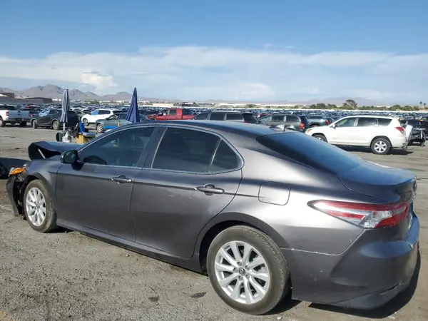 4T1B11HK9KU841131 2019 TOYOTA CAMRY - Image 2