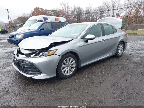 4T1B11HK9KU846006 2019 TOYOTA CAMRY - Image 2
