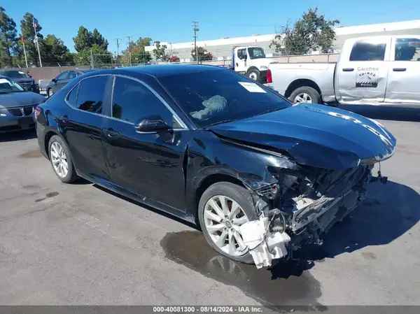 4T1B11HK9KU847026 2019 TOYOTA CAMRY - Image 1