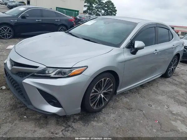 4T1B11HK9KU852484 2019 TOYOTA CAMRY - Image 2