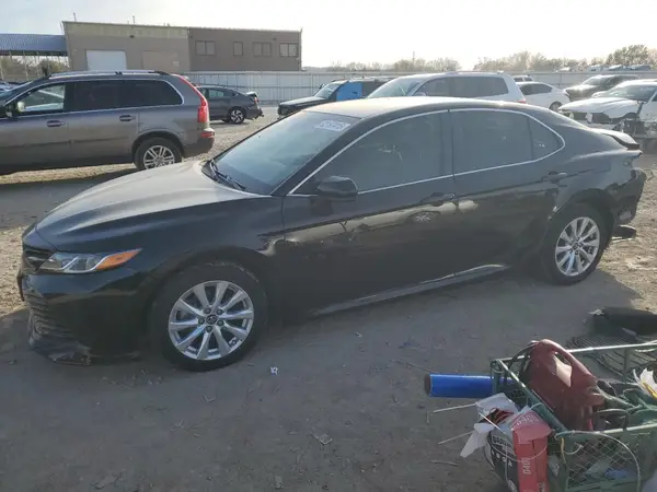 4T1B11HKXJU002409 2018 TOYOTA CAMRY - Image 1