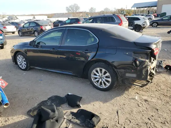 4T1B11HKXJU002409 2018 TOYOTA CAMRY - Image 2