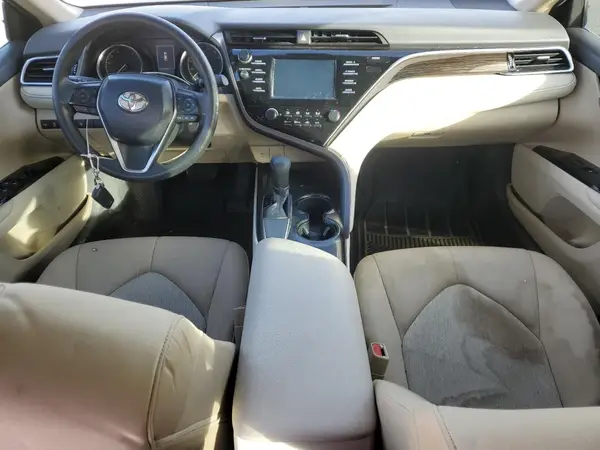 4T1B11HKXJU002409 2018 TOYOTA CAMRY - Image 8