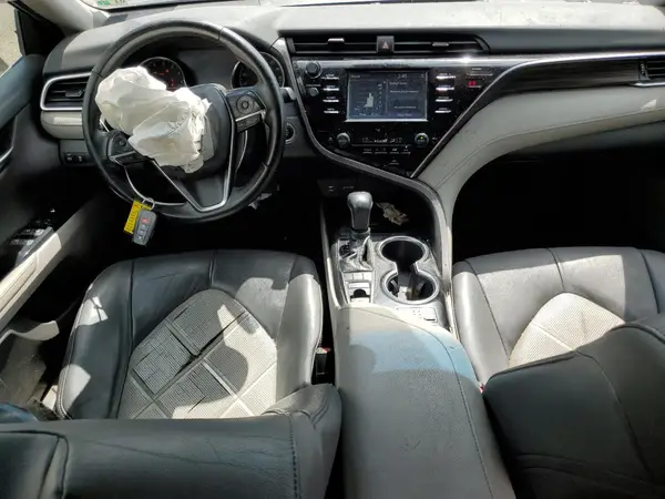 4T1B11HKXJU002765 2018 TOYOTA CAMRY - Image 8