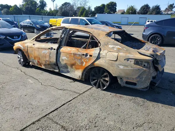 4T1B11HKXJU004712 2018 TOYOTA CAMRY - Image 2