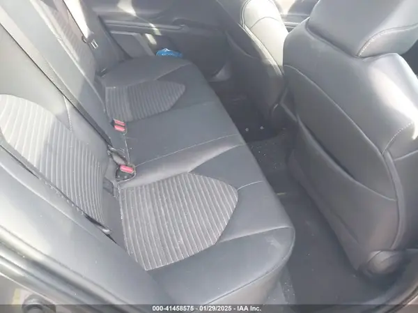 4T1B11HKXJU009084 2018 TOYOTA CAMRY - Image 8