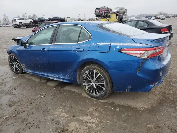 4T1B11HKXJU009523 2018 TOYOTA CAMRY - Image 2