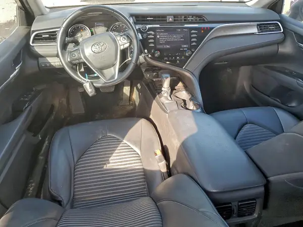 4T1B11HKXJU010574 2018 TOYOTA CAMRY - Image 8