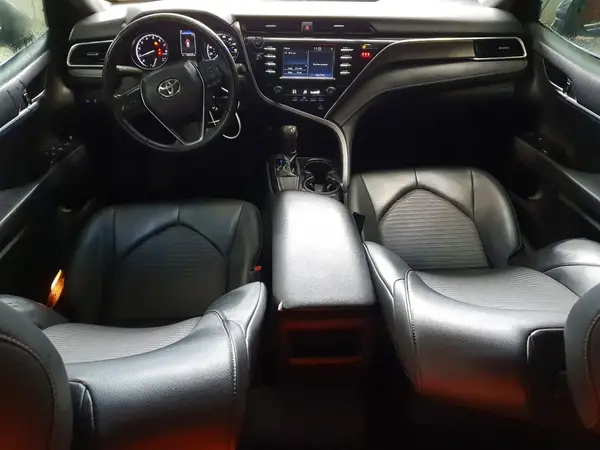 4T1B11HKXJU010641 2018 TOYOTA CAMRY - Image 8
