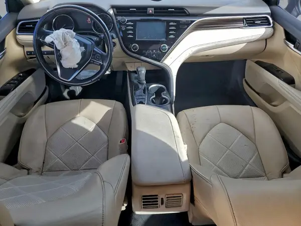 4T1B11HKXJU017783 2018 TOYOTA CAMRY - Image 8