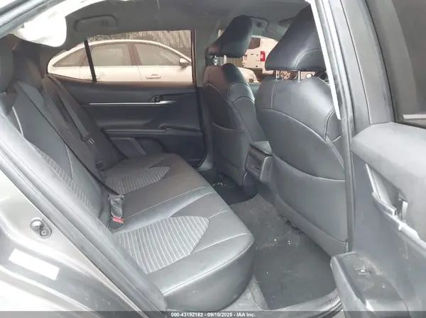 4T1B11HKXJU021817 2018 TOYOTA CAMRY - Image 8