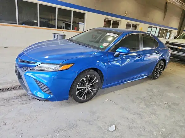 4T1B11HKXJU022398 2018 TOYOTA CAMRY - Image 1