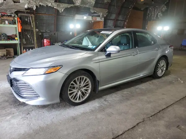 4T1B11HKXJU026581 2018 TOYOTA CAMRY - Image 1