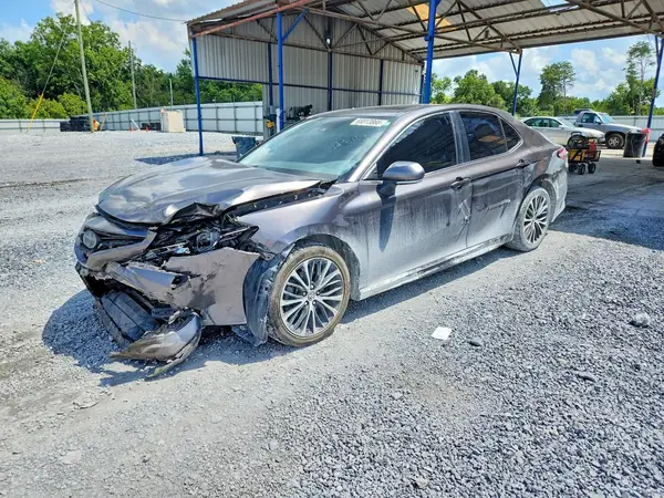 4T1B11HKXJU028279 2018 TOYOTA CAMRY - Image 1