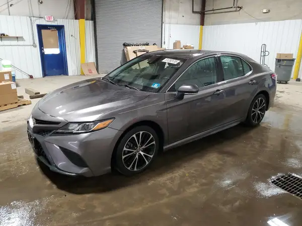 4T1B11HKXJU031862 2018 TOYOTA CAMRY - Image 1