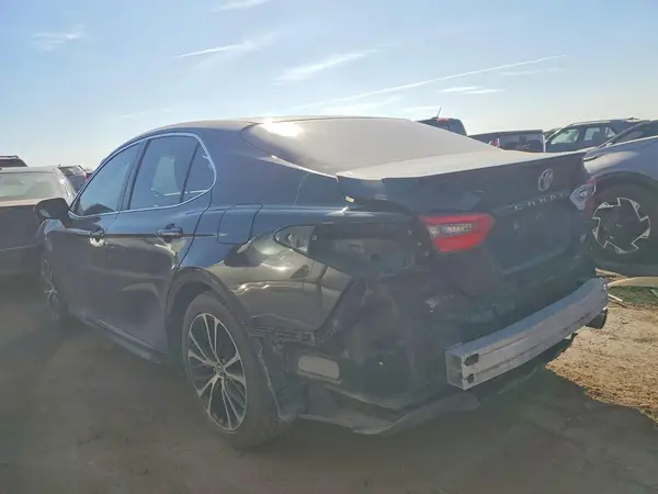 4T1B11HKXJU032607 2018 TOYOTA CAMRY - Image 2