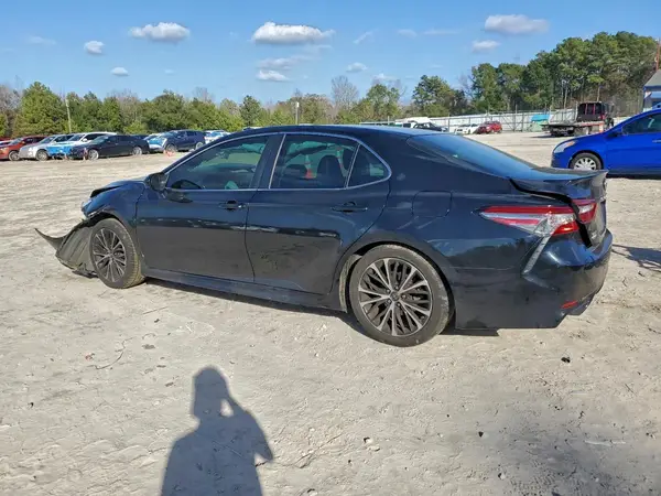 4T1B11HKXJU033076 2018 TOYOTA CAMRY - Image 2