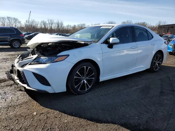 4T1B11HKXJU034017 2018 TOYOTA CAMRY - Image 1