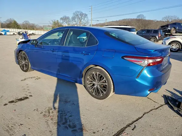 4T1B11HKXJU034731 2018 TOYOTA CAMRY - Image 2