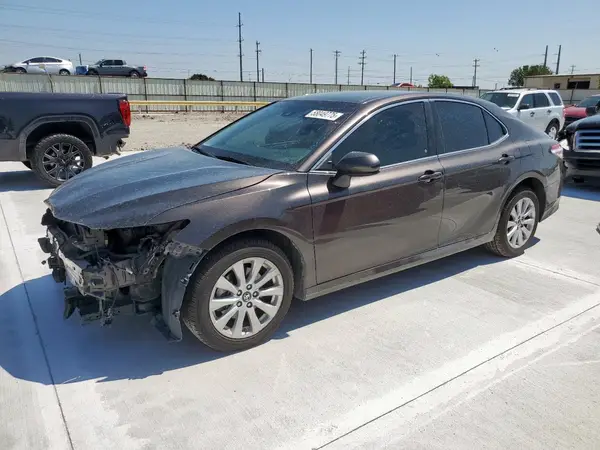 4T1B11HKXJU034910 2018 TOYOTA CAMRY - Image 1