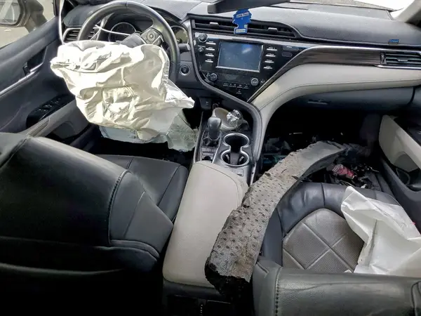 4T1B11HKXJU038553 2018 TOYOTA CAMRY - Image 8