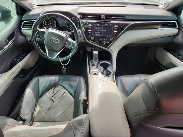 4T1B11HKXJU039105 2018 TOYOTA CAMRY - Image 8