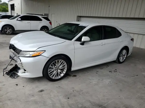 4T1B11HKXJU039329 2018 TOYOTA CAMRY - Image 1
