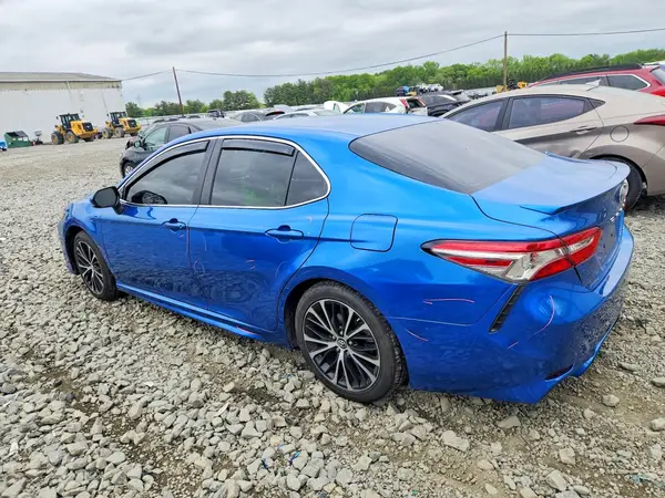 4T1B11HKXJU039637 2018 TOYOTA CAMRY - Image 2