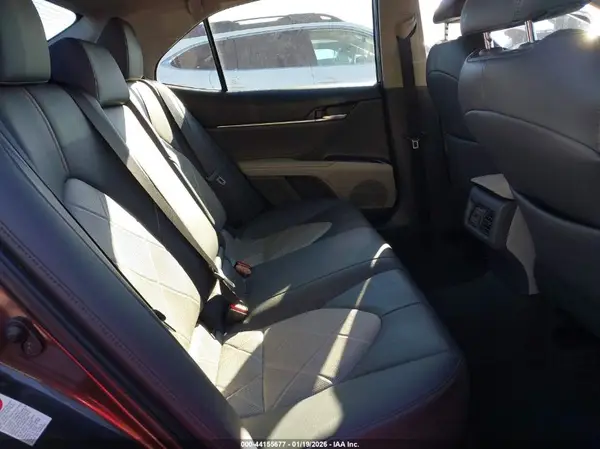 4T1B11HKXJU041601 2018 TOYOTA CAMRY - Image 8